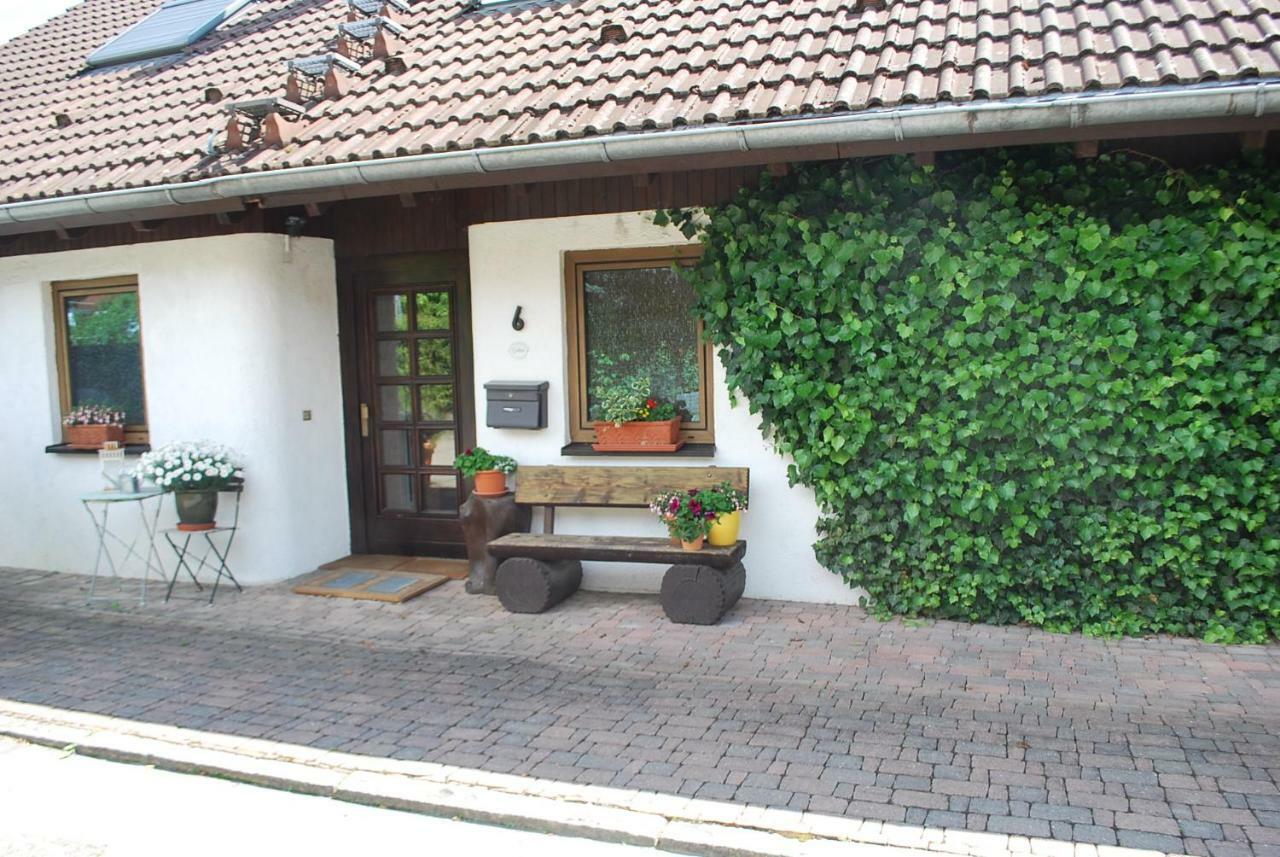Homestay Cozy Room Markdorf Luaran gambar